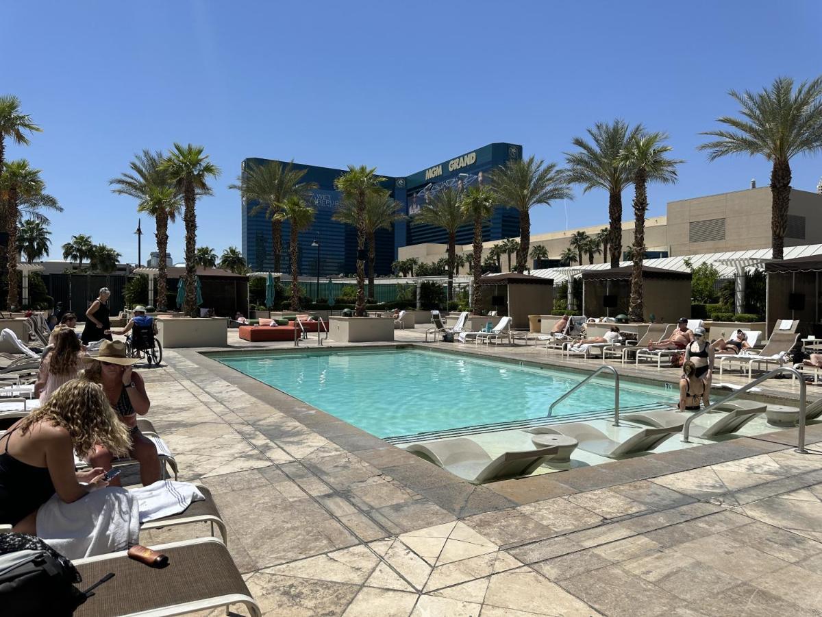Mgm Signature Deluxe Balcony Strip View Suite Las Vegas Exteriör bild