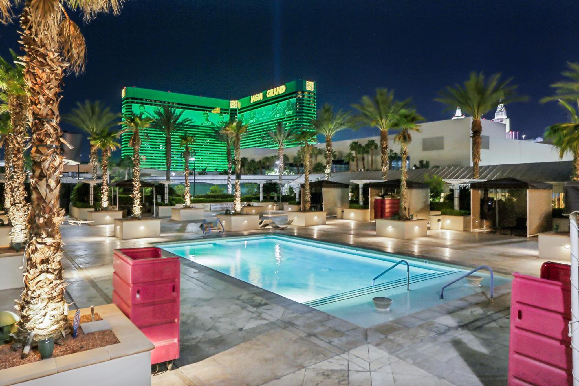 Mgm Signature Deluxe Balcony Strip View Suite Las Vegas Exteriör bild