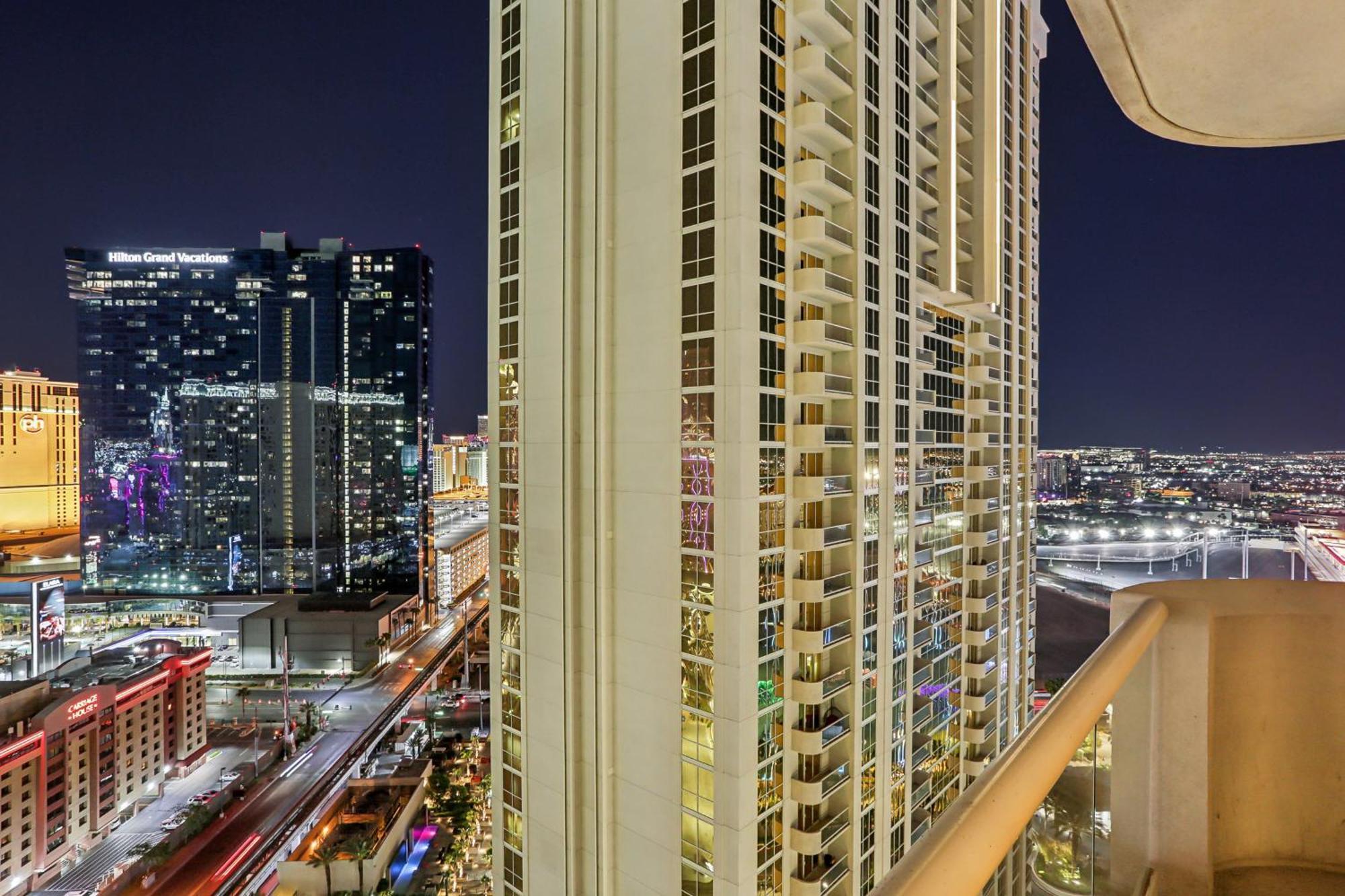 Mgm Signature Deluxe Balcony Strip View Suite Las Vegas Exteriör bild