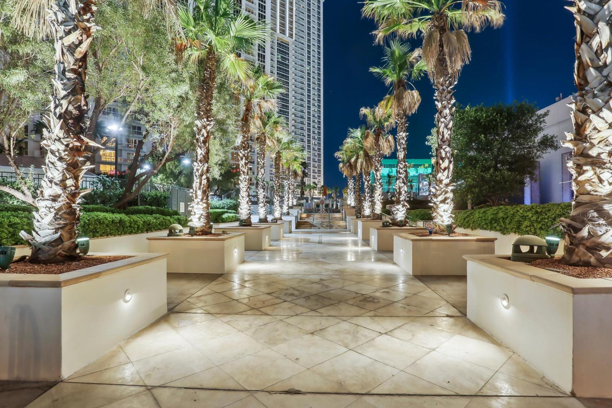 Mgm Signature Deluxe Balcony Strip View Suite Las Vegas Exteriör bild