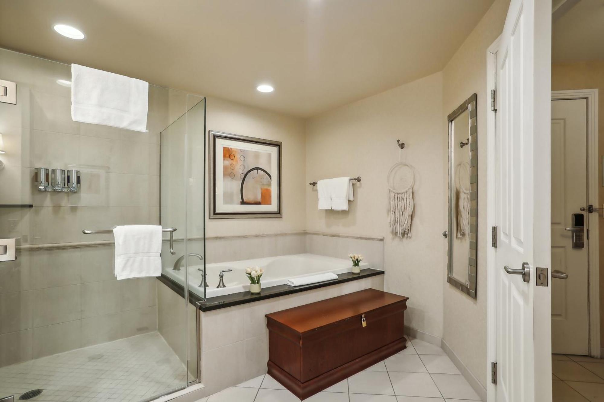 Mgm Signature Deluxe Balcony Strip View Suite Las Vegas Exteriör bild
